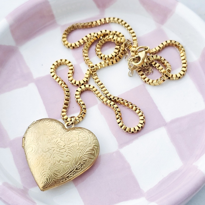 COLAR RELICÁRIO CORAÇÃO VINTAGE